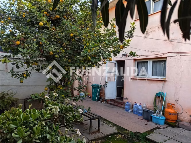 Casa en venta de 5D- 2B Metro Rodrigo de Araya