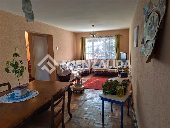 Casa en venta de 5D- 2B Metro Rodrigo de Araya