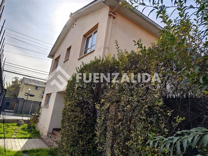 Casa en venta de 5D- 2B Metro Rodrigo de Araya