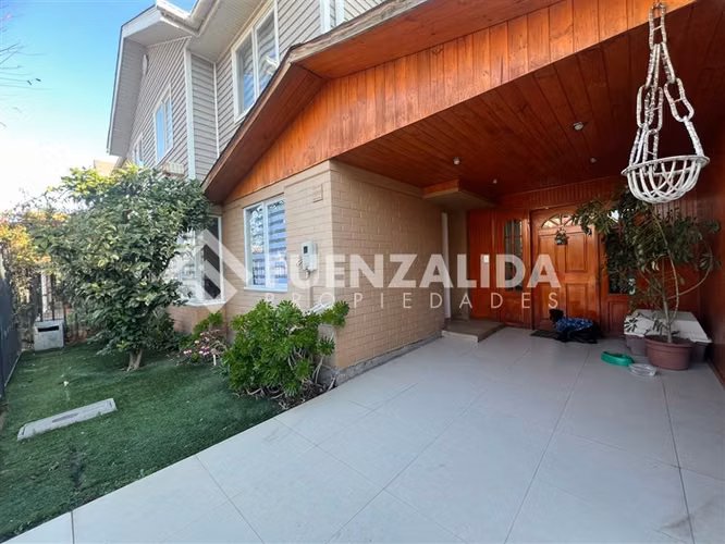 Casa en venta 4.390 UF de 4 dorm. en Puente Alto-condiminio
