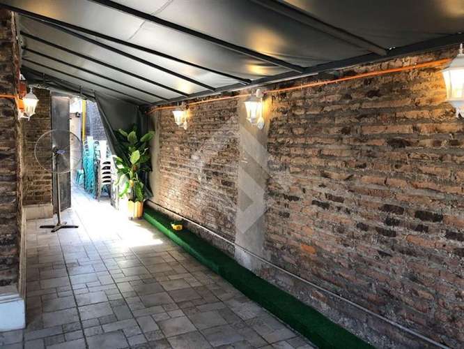 Casa en venta de 5 dorm. en Santiago