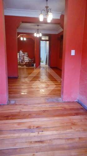 Casa en venta de 5 dorm. en Santiago