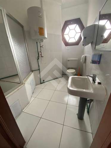 Casa en venta de 5 dorm. en Santiago