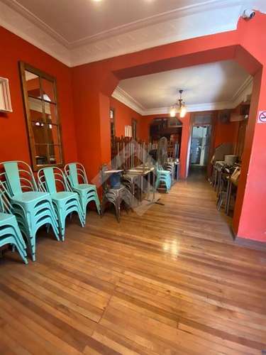 Casa en venta de 5 dorm. en Santiago