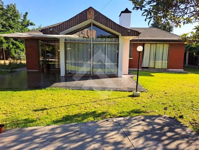 Casa en venta de 4 dorm. en Ñuñoa