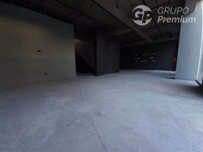 Local Comercial en arriendo en Obra Gruesa 165 M