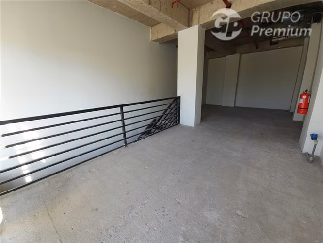 Local Comercial en arriendo en Obra Gruesa 165 M