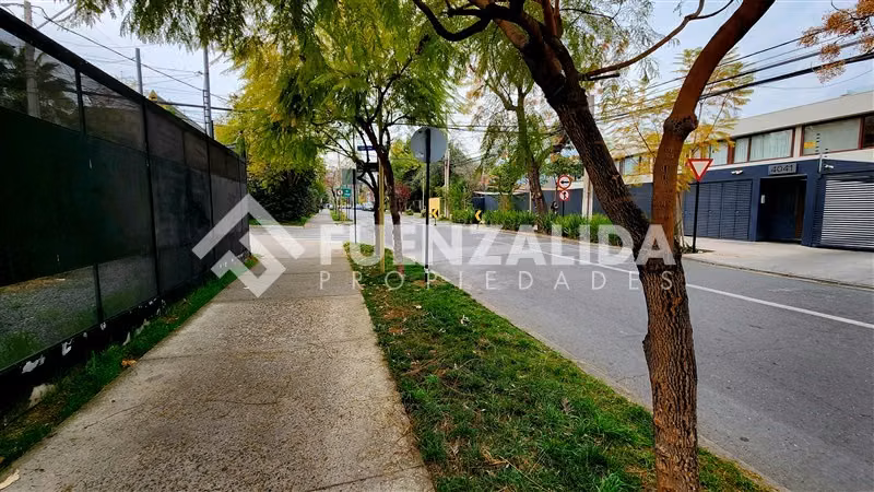 Casa en arriendo de 3 dorm. en Las Condes