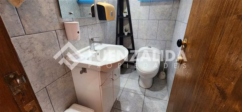 Casa en venta de 5 dorm. en Las Condes