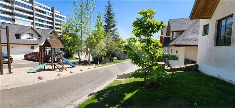 Casa en venta de 5 dorm. en Peñalolén