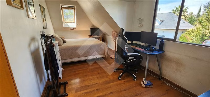 Casa en venta de 5 dorm. en Peñalolén