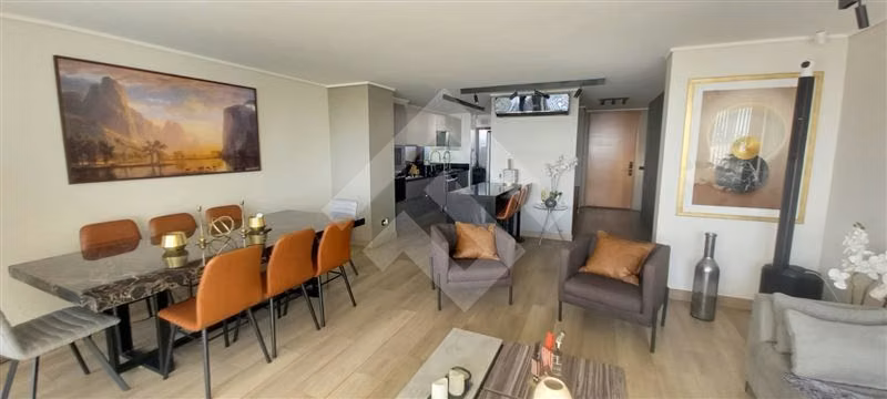 Impecable depthouse en venta de 2 dorm. en Peñalolén