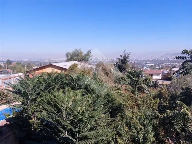 Casa en venta de 3 dorm. en Peñalolén