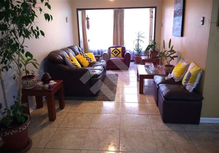 Departamento en venta de 3 dorm. en La Reina