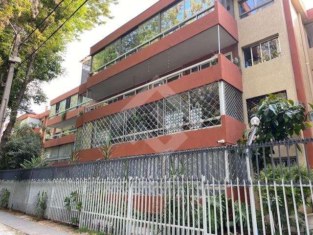 Departamento en venta de 3 dorm. en La Reina