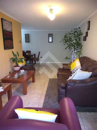 Departamento en venta de 3 dorm. en La Reina