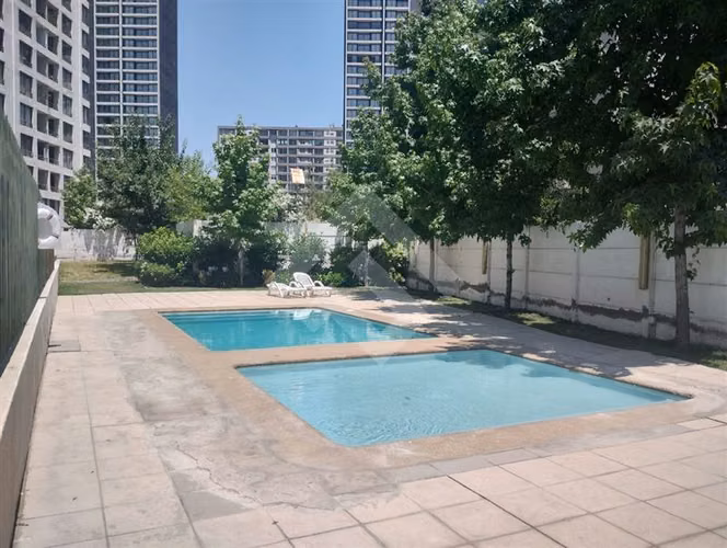 Depto en venta, excelente estado de 2 dorm. en La Florida