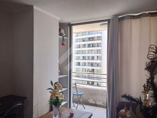 Depto en venta, excelente estado de 2 dorm. en La Florida