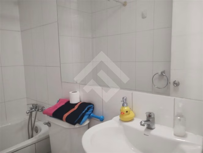 Depto en venta, excelente estado de 2 dorm. en La Florida