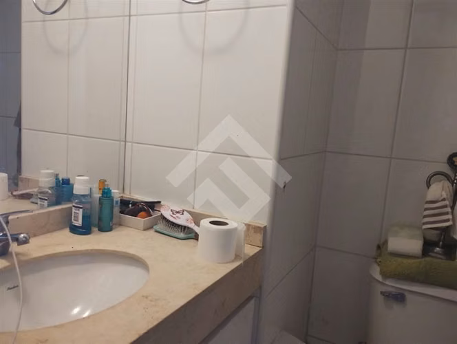 Depto en venta, excelente estado de 2 dorm. en La Florida