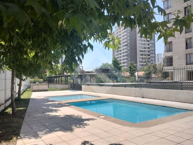 Depto en venta, excelente estado de 2 dorm. en La Florida