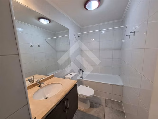 Depto en venta de 2 dorm en sector residencia. en La Florida