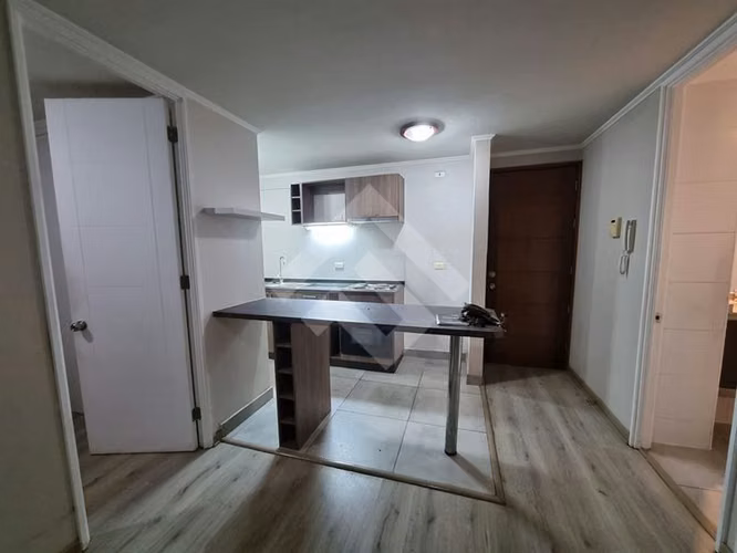 Depto en venta de 2 dorm en sector residencia. en La Florida