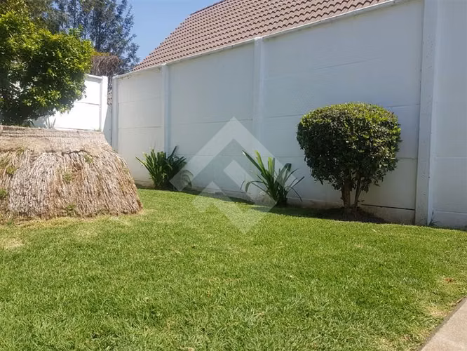Casa en venta de 3 dorm. en Peñalolén