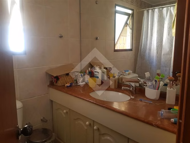 Casa en venta de 3 dorm. en Peñalolén