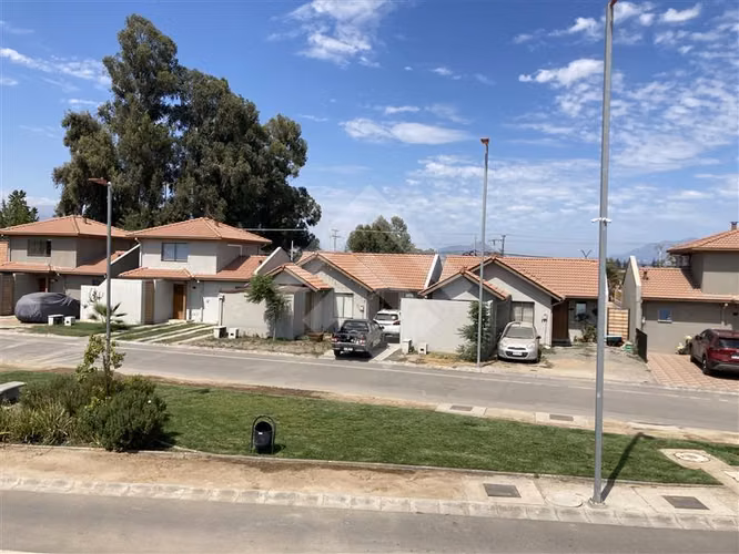 Casa en venta de 3 dorm. en Buín