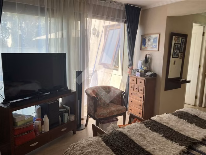 Casa en venta de 4 dorm. en Peñalolén