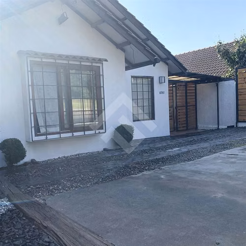 Casa en venta de 3 dorm. en Peñalolén