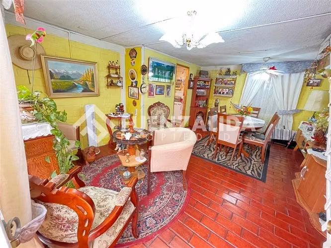 Casa en venta de 2 dorm en pasaje cerrado en Quilicura
