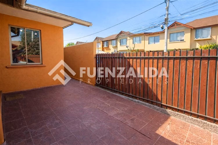 Casa en venta de 3 dorm. en La Florida
