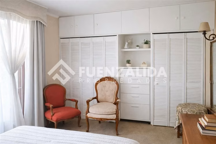 Casa en venta de 5 dorm. en La Reina