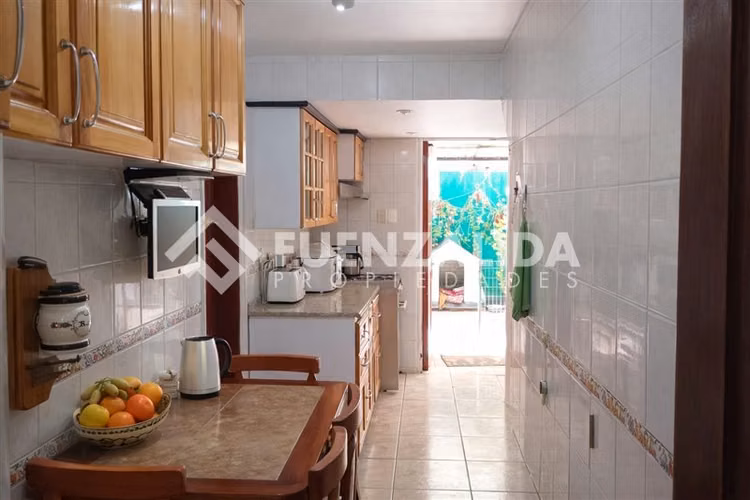 Casa en venta de 5 dorm. en La Reina