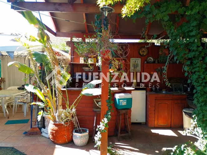 Casa en venta de 5 dorm. en La Reina