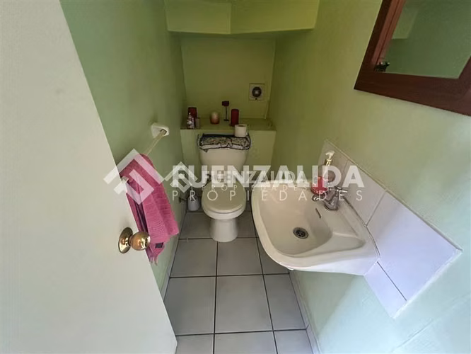 Casa en venta de 4 dorm. en Peñalolén
