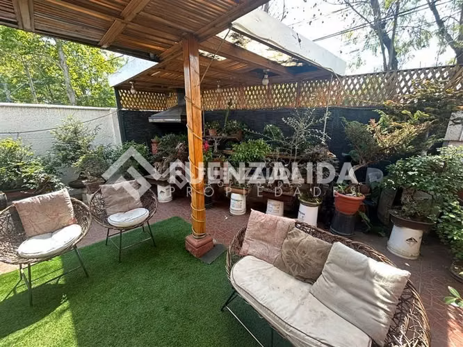 Casa en venta de 4 dorm. en Peñalolén