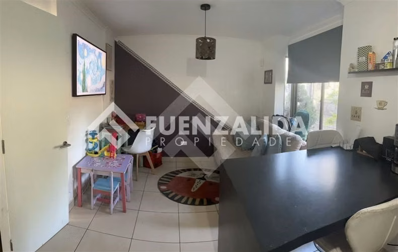 Casa en venta de 3 dorm. en Colina