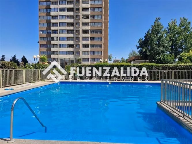 Departamento en venta de 2 dorm, estacionamiento ,. en Maipú