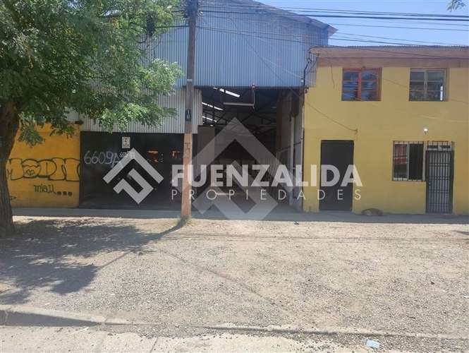 Industrial en venta en Cerro Navia