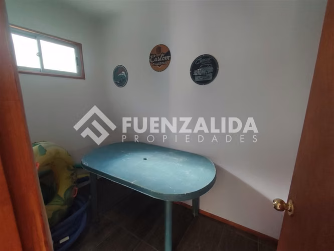 Casa en venta tipo chalet de 3 dormitorios en Curacaví