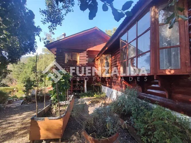 Casa en venta tipo chalet de 3 dormitorios en Curacaví