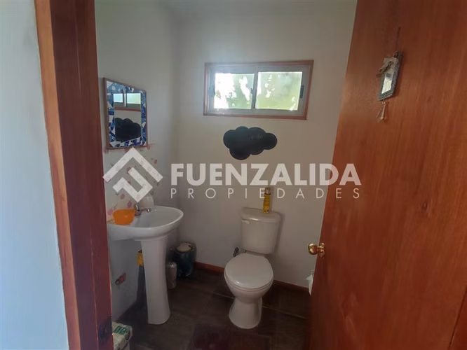 Casa en venta tipo chalet de 3 dormitorios en Curacaví