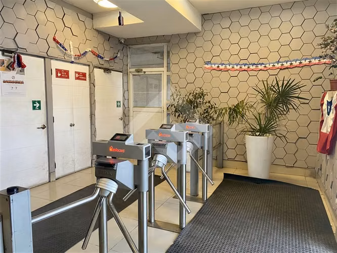 Departamento en venta de 1 dorm. en Estación Central