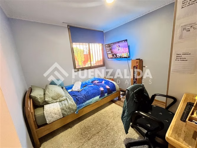 Casa en venta de 4 Dorm + Serv. 300 M2. en Las Condes