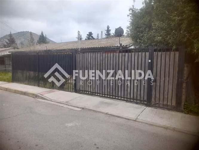 Casa en venta de 3 Dorm + Garaje. en Talagante
