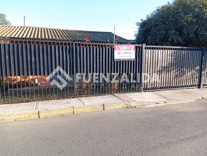 Casa en venta de 3 Dorm + Garaje. en Talagante
