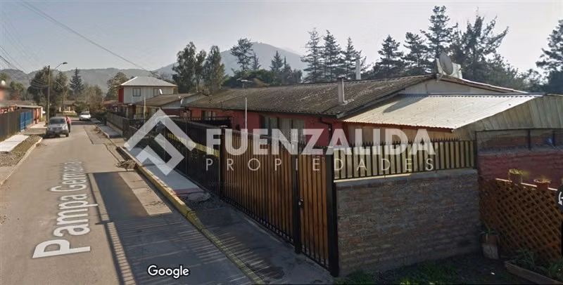 Casa en venta de 3 Dorm + Garaje. en Talagante